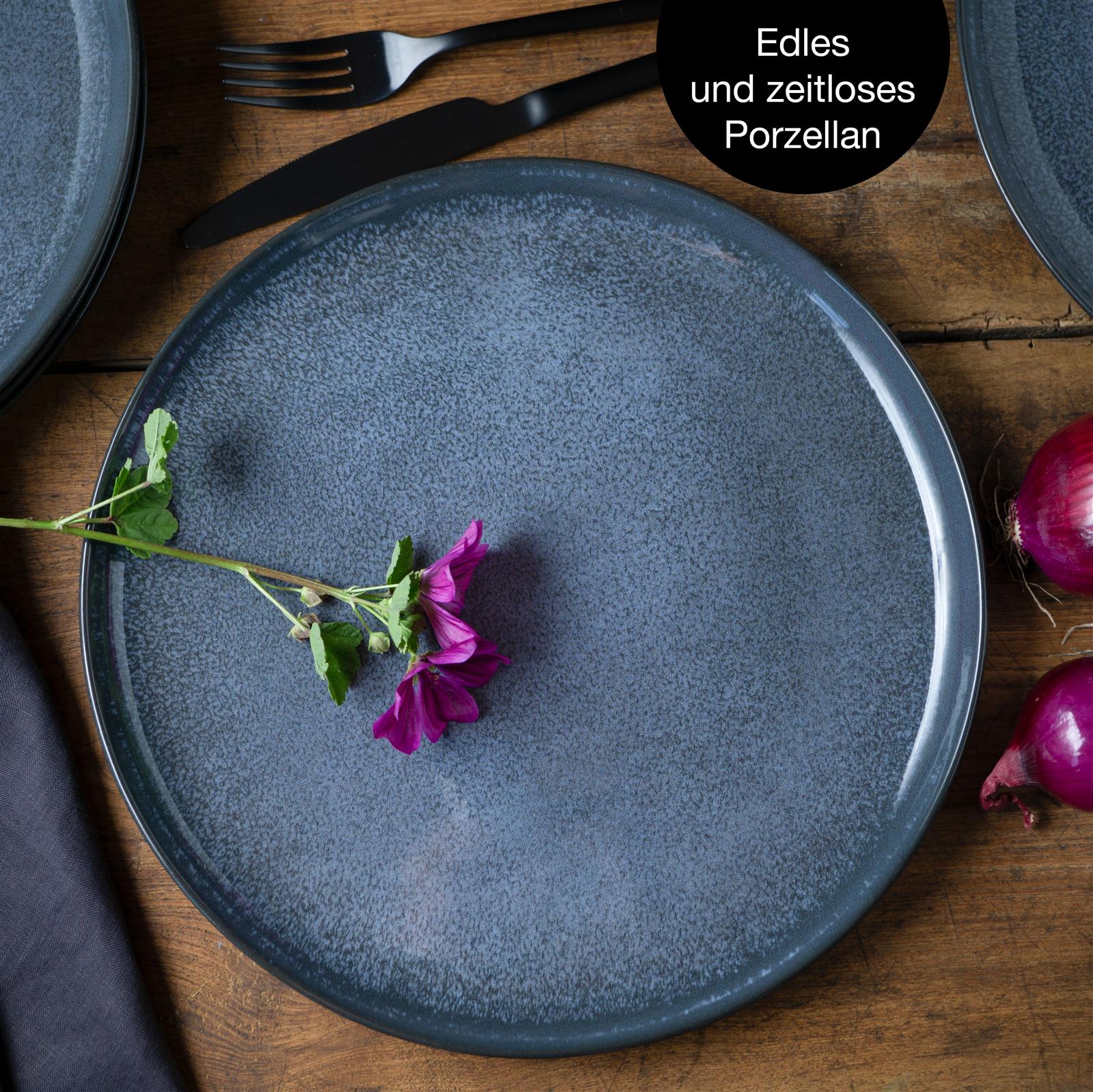 Tellerset in Blau, Sechsteiliges Dinner-Teller-Set in Blau, bestehend aus flachen und tiefen Tellern mit glatter