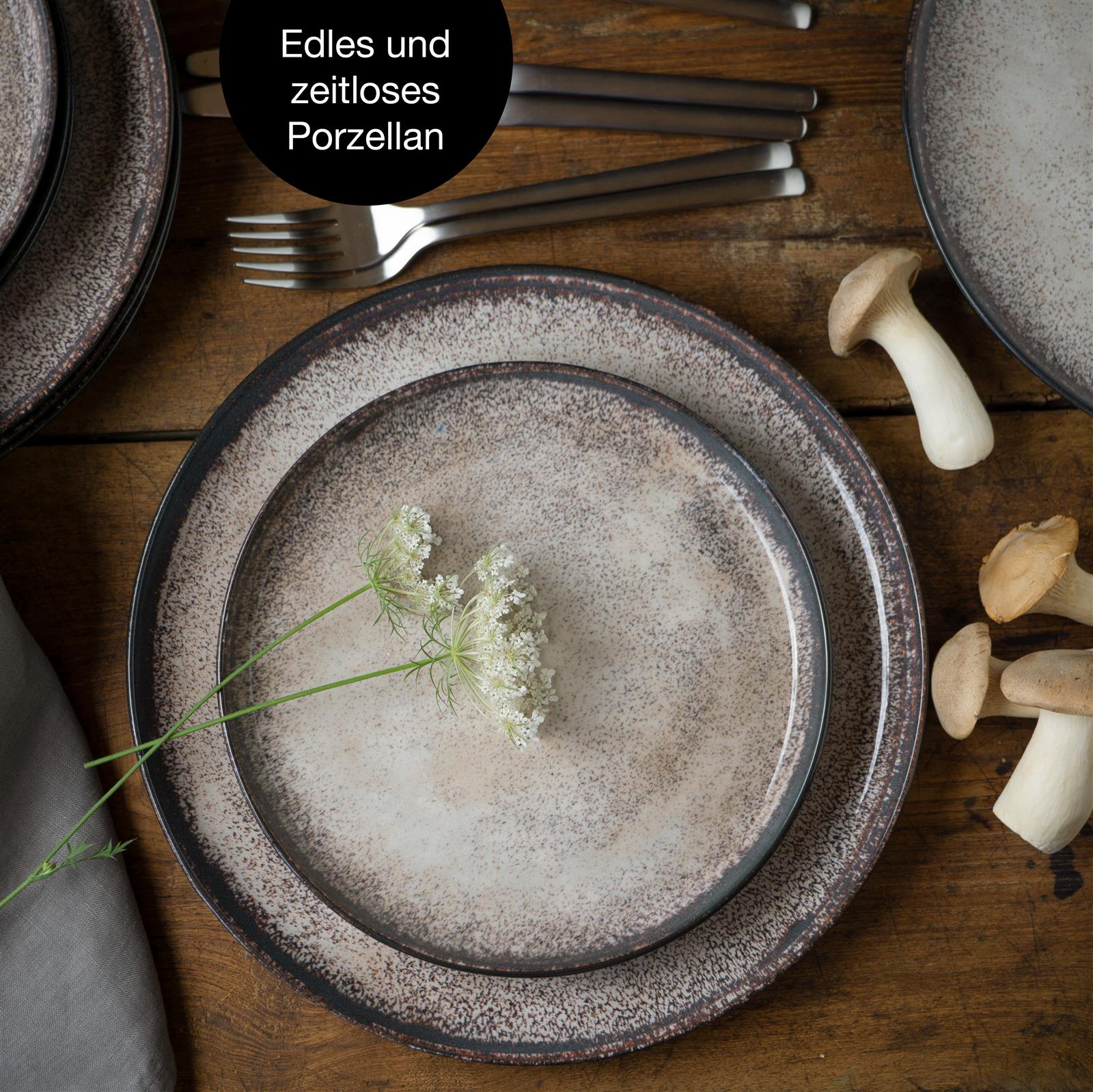 Geschirrset in Beige – 16-teiliges Keramik Set modern und elegant für jeden Anlass Beiges Geschirrset aus Keramik auf hellem Untergrund, bestehend aus flachen und tiefen Tellern, kleinen Schalen und Tassen, modern und minimalistisch gestaltet.