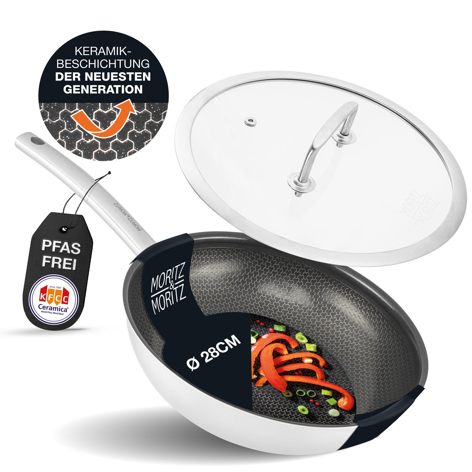 Mediterranes Tomaten-Mozzarella Gericht mit frischen Kräutern Ein stilvolles Shop-Interieur mit beleuchteten Regalen, die hochwertige Kochutensilien und Küchengeräte präsentieren. Modernes Design mit eleganter Einrichtung in einem Küchenfachgeschäft.