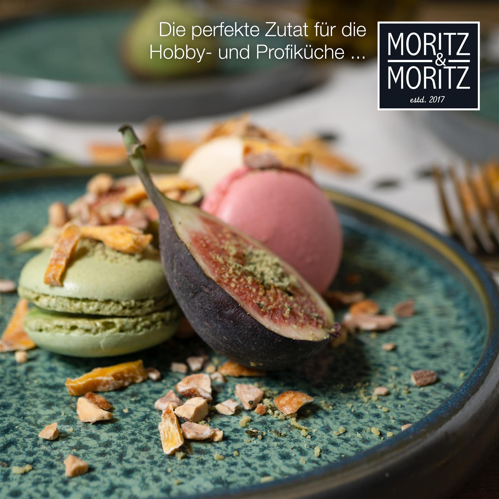 Ein 4-teiliges Gourmet Dessert Teller Set in reaktivem Grün mit Design