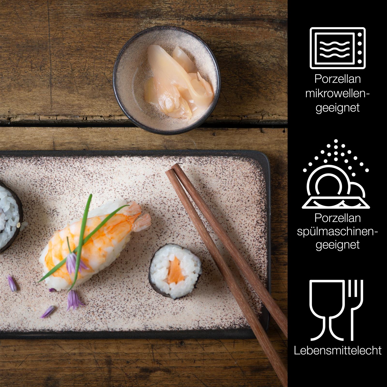 10-teiliges Sushi-Set in Beige auf einem dunklen Untergrund, bestehend aus zwei rechteckigen Tellern, zwei kleinen Schälchen