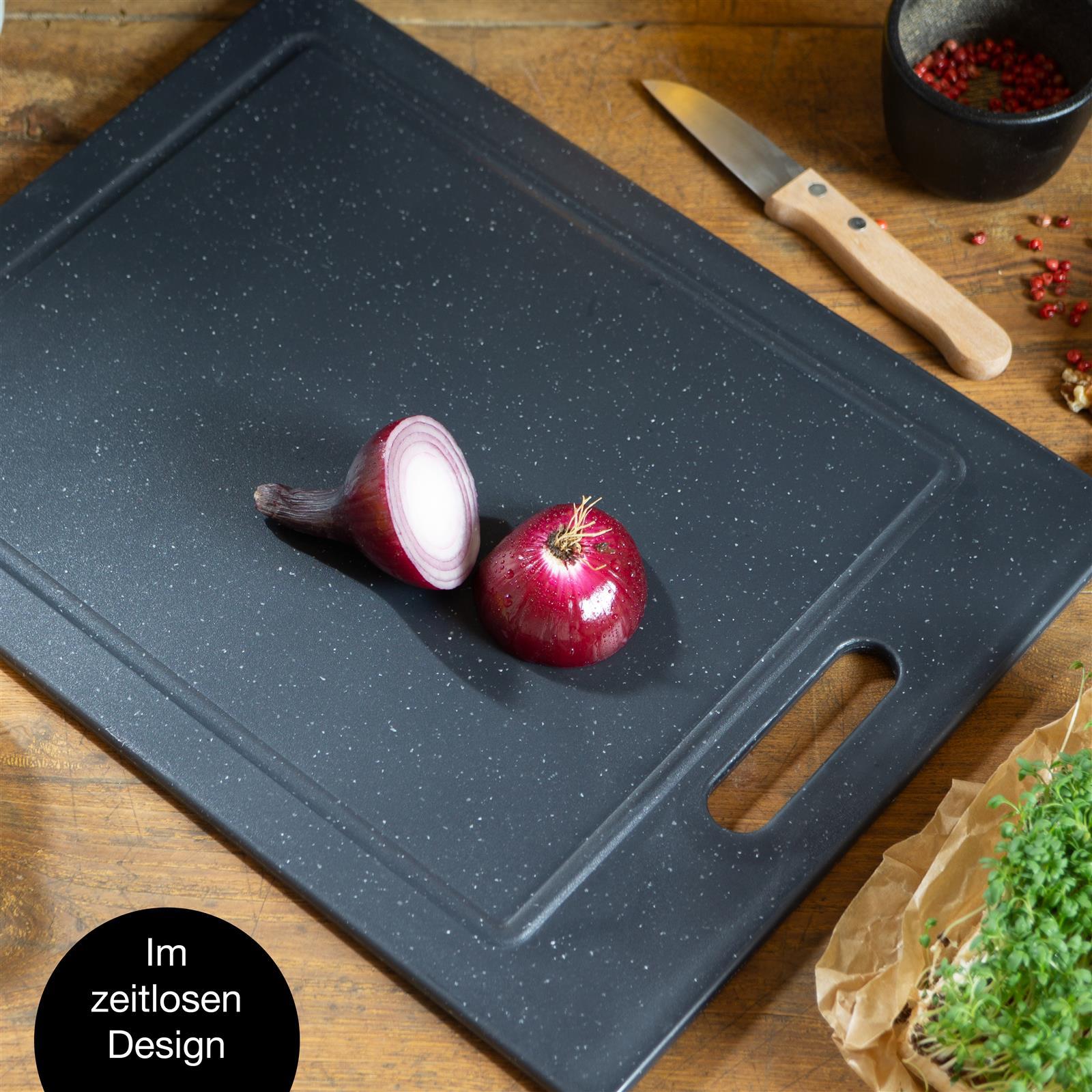 Bild eines 2-teiligen Schneidebrett-Sets aus schwarzem Granit von Moritz und Moritz, perfekt für stilvolles Kochen und Präsentieren