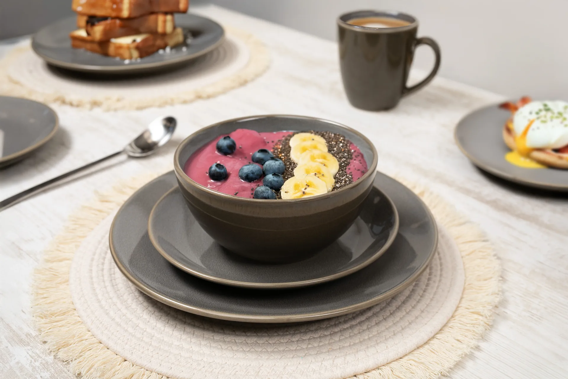 SENSE Tafelservice Detail — Steinzeug mit matter grauer Glasur