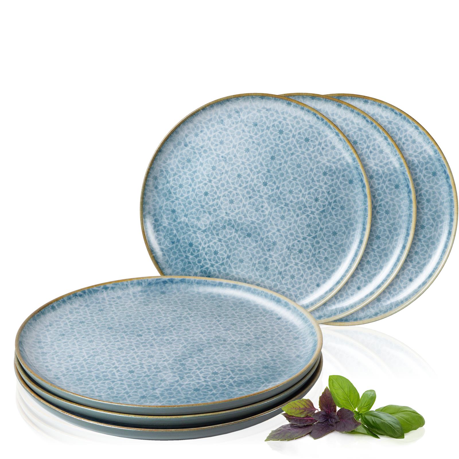 6-teiliges Dinnerteller-Set in mediterranem Blau mit abstraktem Design, in der Hand gehalten