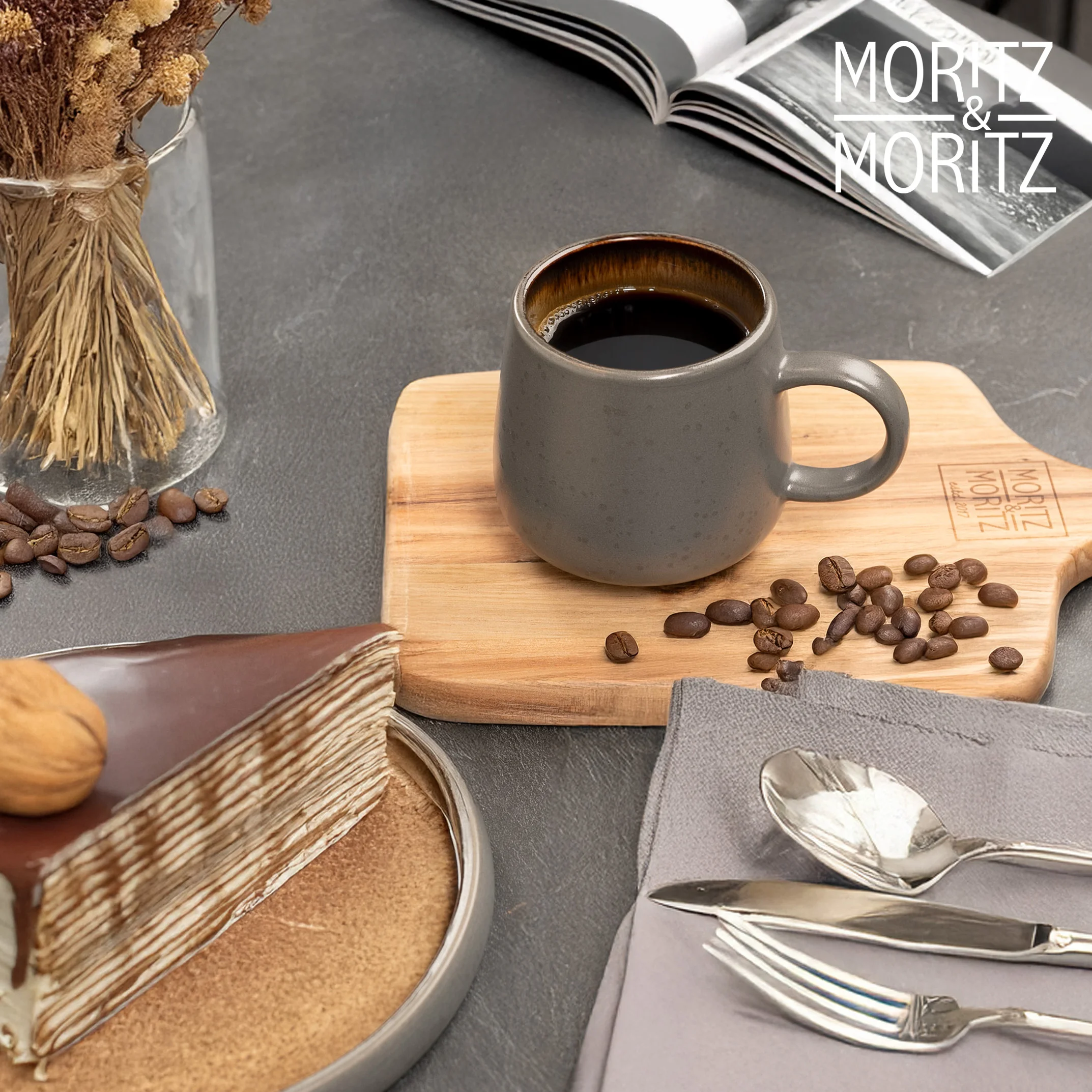 SOLID Kaffeebacher Set 6-teilig Beige, komplett vor weißem Hintergrund