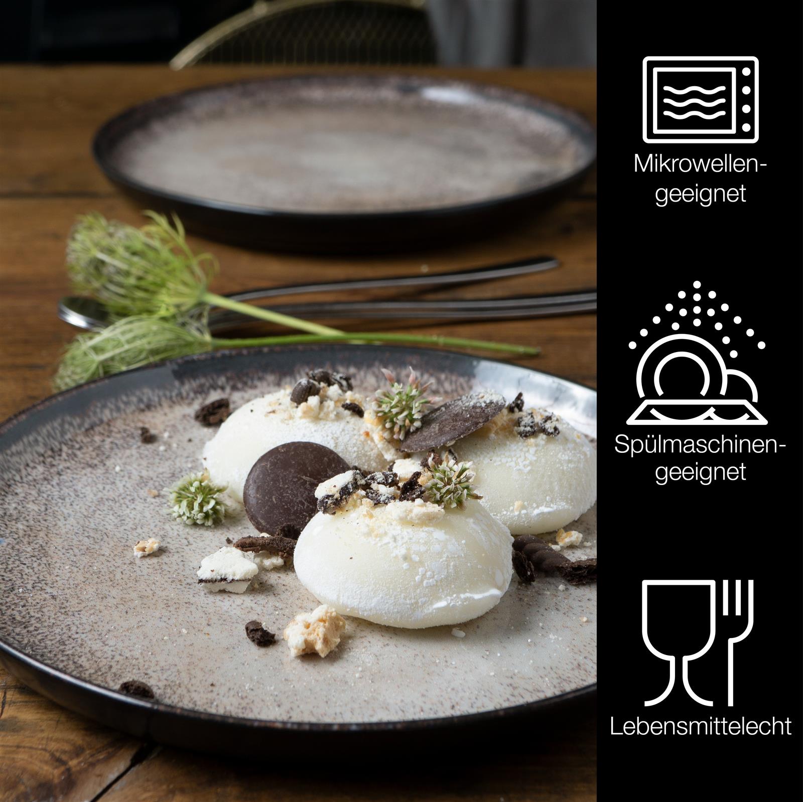 Tellerset in Beige, Sechsteiliges Salatteller-Set in Beige, auf beiger Tischdecke arrangiert, 6-teilig