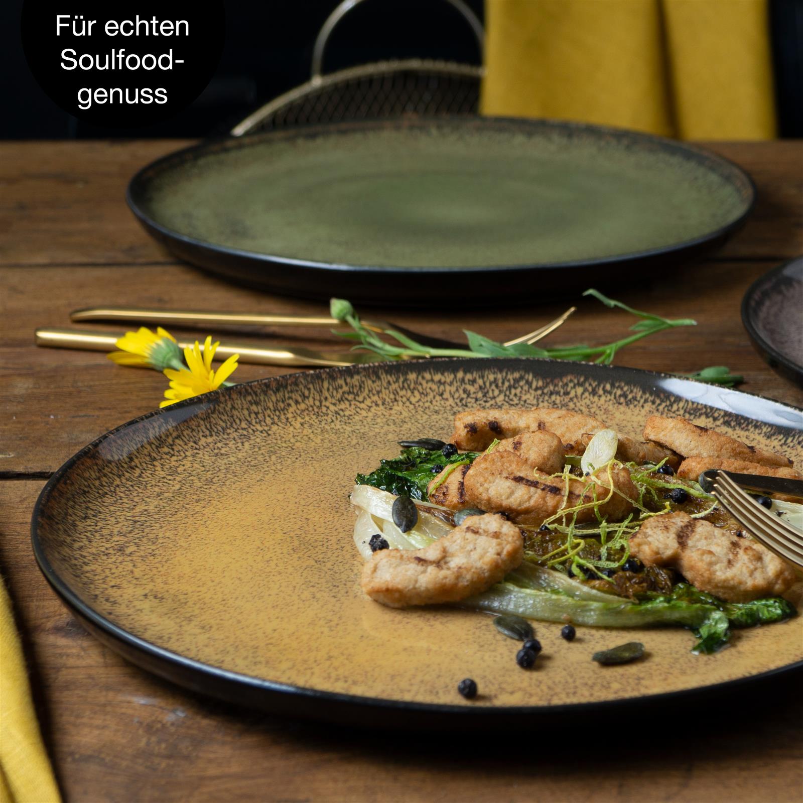 Sechsteiliges Gourmet-Dinnerteller-Set in Vintage-Optik, bestehend aus unterschiedlich gefärbten Tellern in Beige, Grau