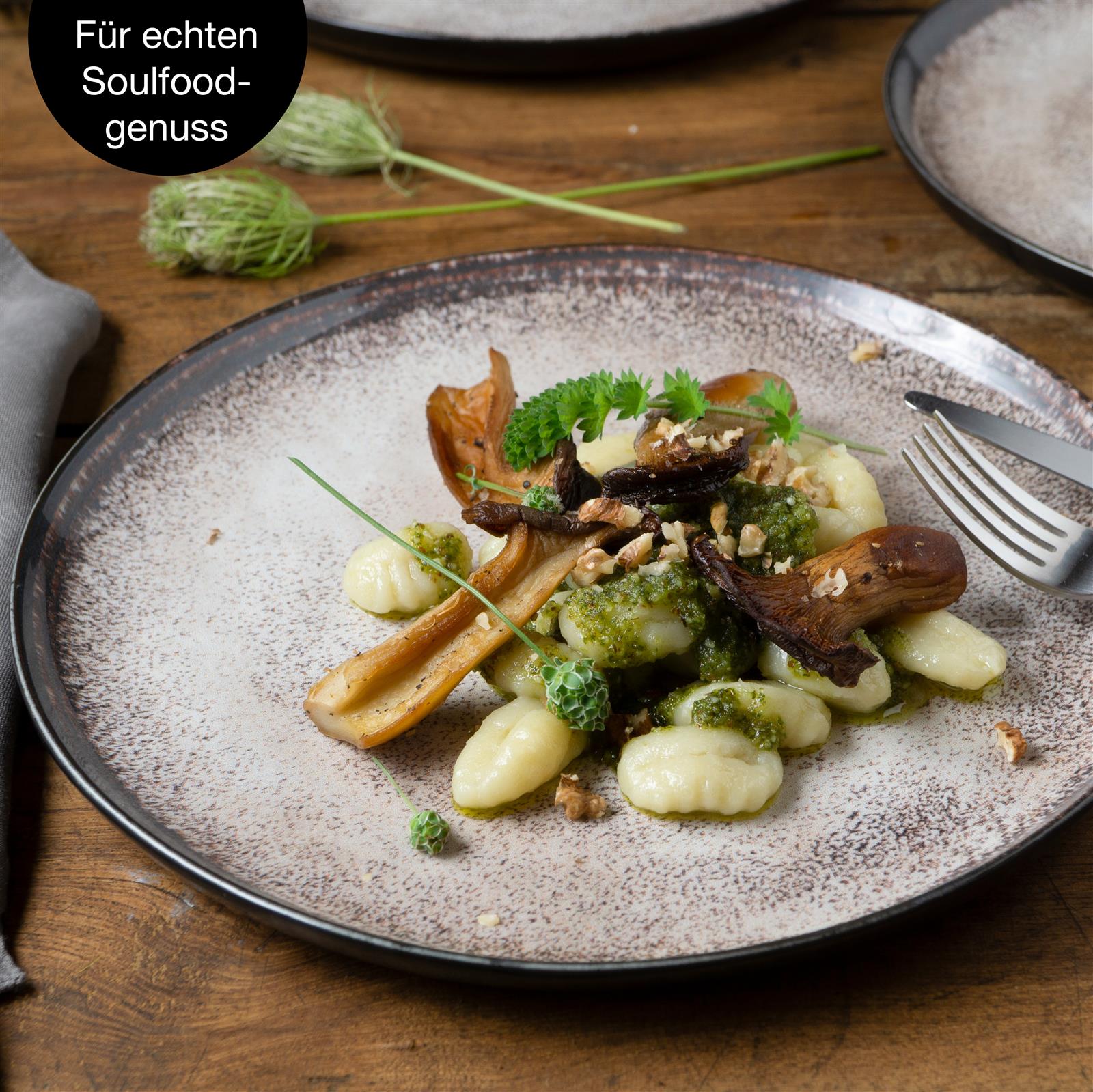 Tellerset in Beige, Sechsteiliges Gourmet-Dinnerteller-Set in Beige, bestehend, 6-teilig, aus Keramik