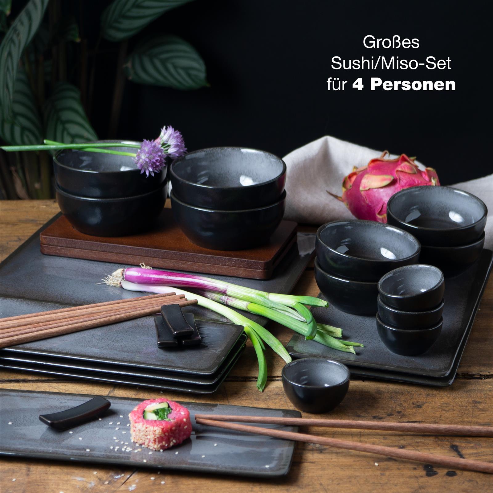 Sushi-Geschirr in Grau, 29-teiliges Sushi-Set in Grau auf hellem Untergrund, aus Keramik