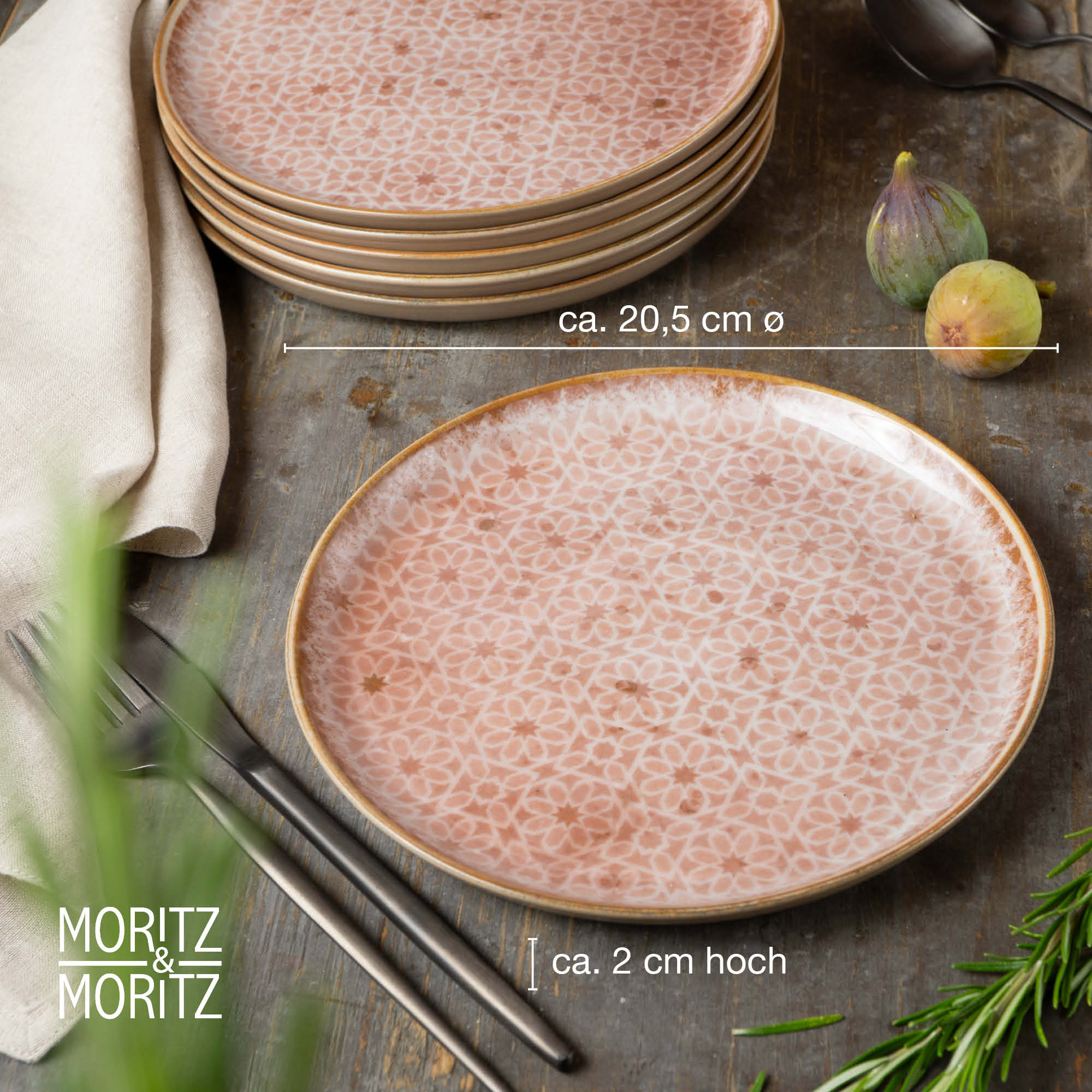 6-teilige Dessertteller im mediterranen Stil in Rosa von Moritz und Moritz 6-teiliges Set mediterraner Dessertteller in Rosa mit elegantem Design auf hellem Hintergrund. Ideal für stilvolle Tischdekorationen und besondere Anlässe. Perfekt für mediterrane Küche und Desserts.