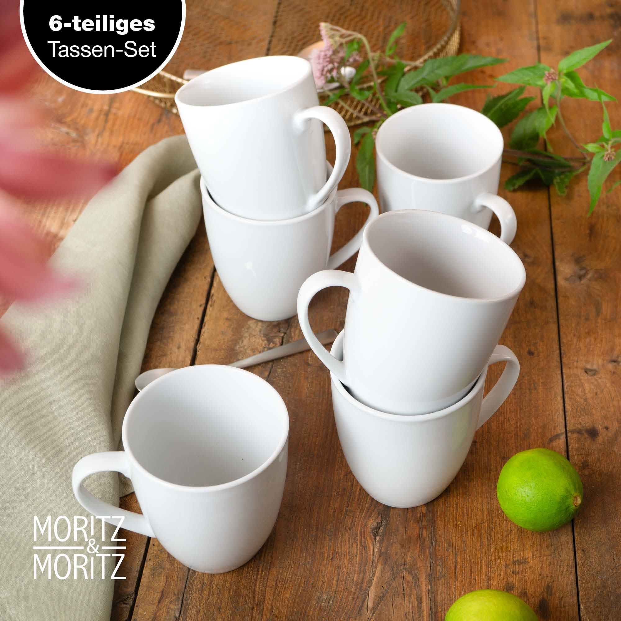 6er Set weiße Becher Feware auf einem Tisch arrangiert, in der Hand gehalten
