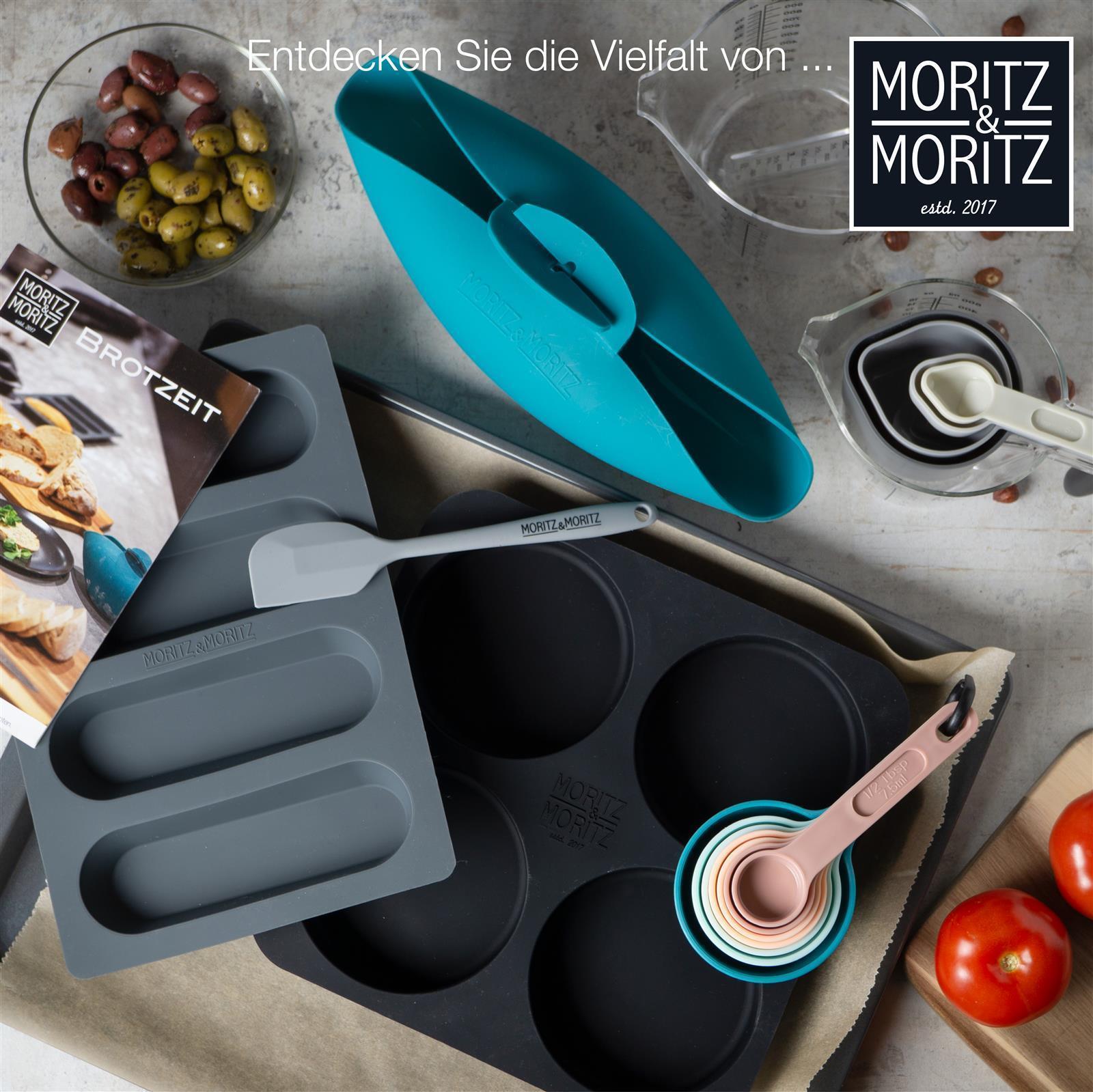 Dreiteilige silberne Baguette-Backform aus Lochblech mit perforierter Oberfläche zur besseren Luftzirkulation