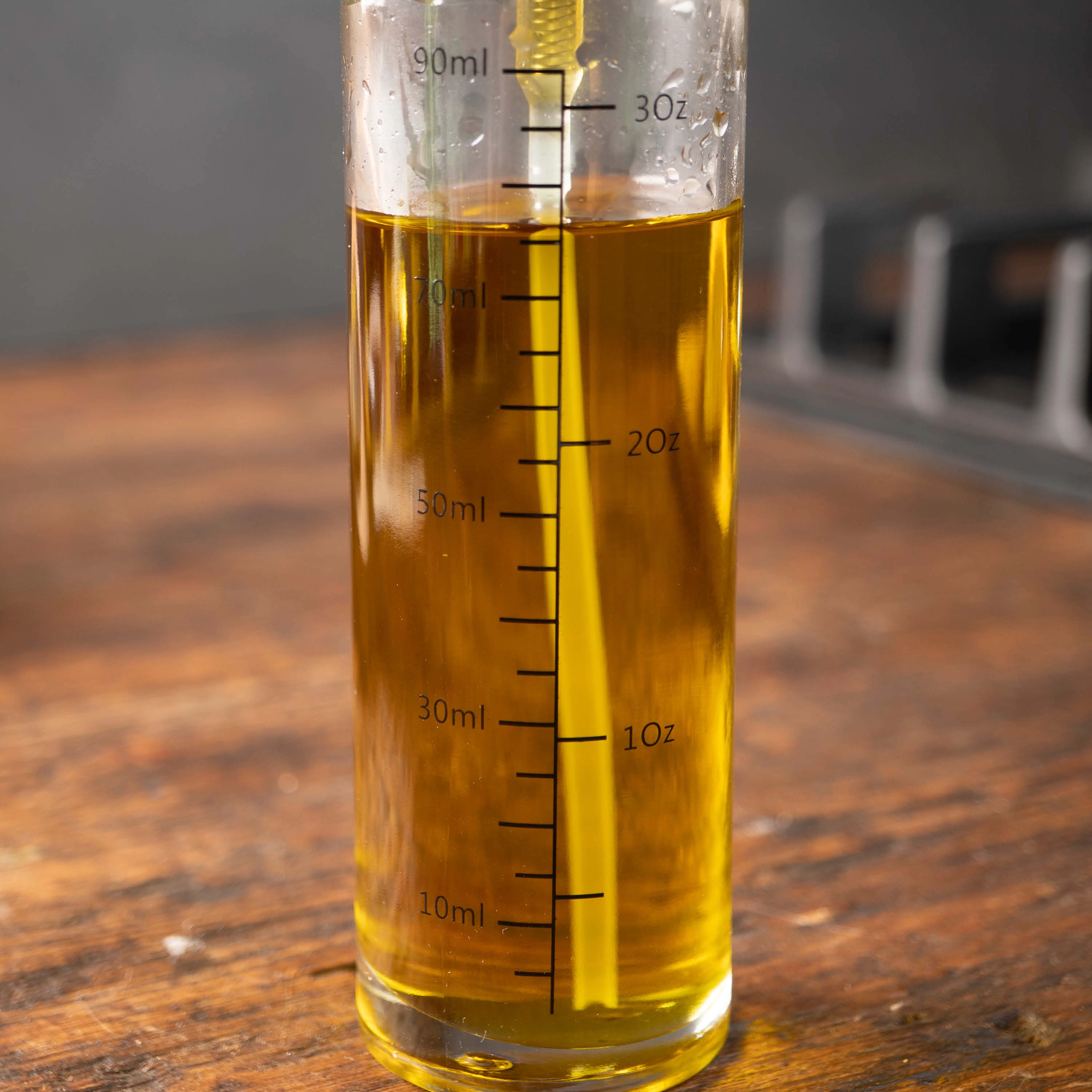 Glas, 90 ml, vor weißem Hintergrund